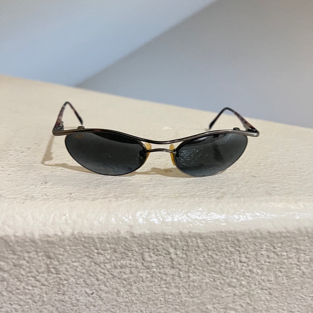RARE MAUI JIM MAKAI SUNGLASSES Black Polarized Lenses MJ 150-02